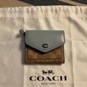 Wyn Small Wallet In Colorblock Signature Canvas NEW!